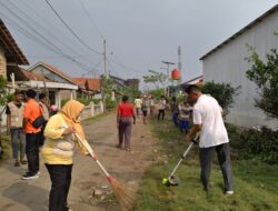 Camat Ulujami Ajak Warga dan Aparatur Bersama Jaga Kebersihan Lewat Korve Jumat Bersih di Desa Blendung